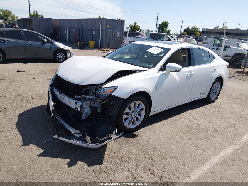 2014 Lexus ES VIN JTHBW1GG8E2074177 IAAI salvage auction — FRONT END, Salvage Title, sold $3,250 on 2026-07-29 (photo 2)