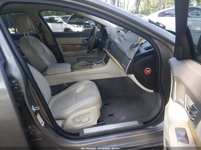 2009 Jaguar Xf VIN SAJWA07C891R01178 IAAI salvage auction — FRONT END, Clear (Virginia), sold $700 on 2026-07-28 (photo 5)