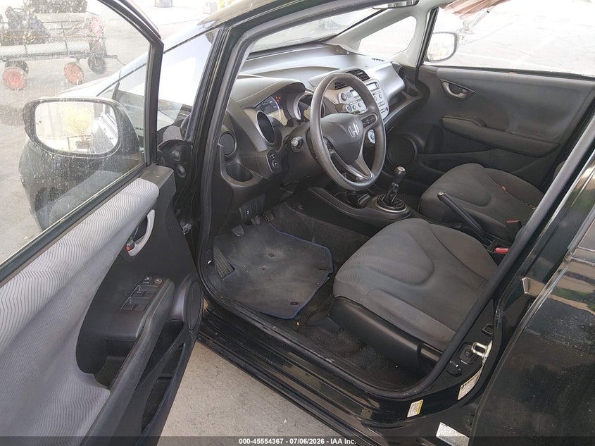 2011 Honda Fit VIN JHMGE8G3XBS009132 IAAI salvage auction — SIDE, Salvage (California), sold $1,200 on 2026-07-22 (photo 5)