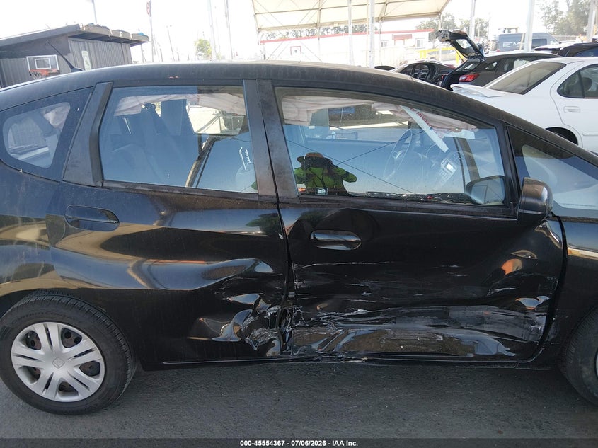 2011 Honda Fit VIN JHMGE8G3XBS009132 IAAI salvage auction — SIDE, Salvage (California), sold $1,200 on 2026-07-22 (photo 6)