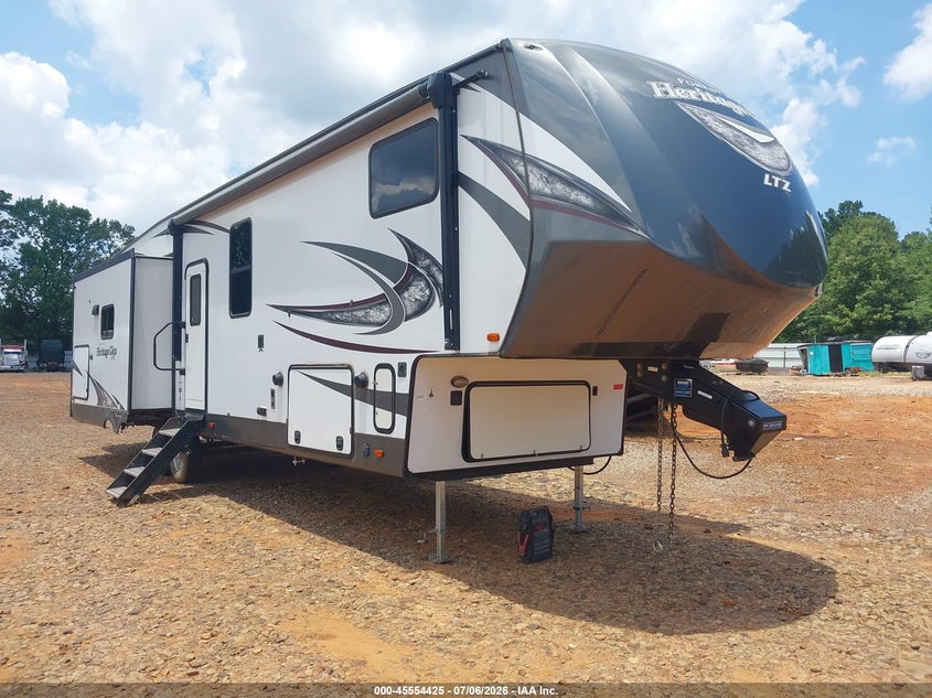 2018 Forest river Wildwood VIN 4X4FWBN2XJV701688 — IAAI salvage auction photo