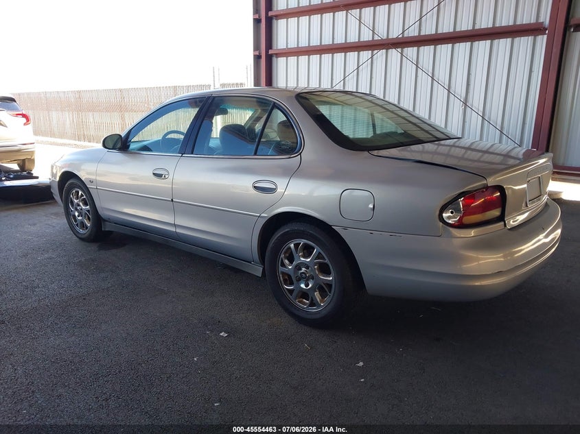 2000 Oldsmobile Intrigue VIN 1G3WX52H5YF331980 IAAI salvage auction — LEFT & RIGHT, Salvage (California), sold $250 on 2026-07-19 (photo 3)