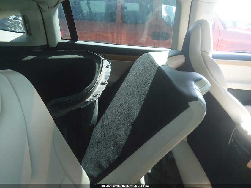 2018 Tesla Model x VIN 5YJXCAE21JF142026 IAAI salvage auction — ALL OVER, Rebuilt (Indiana), sold $2,700 on 2026-07-27 (photo 8)