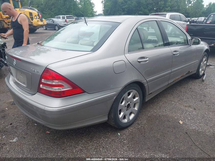 2006 Mercedes-benz C class VIN WDBRF92H06F768188 IAAI salvage auction — FRONT END, Salvage (Ohio), sold $250 on 2026-08-20 (photo 4)