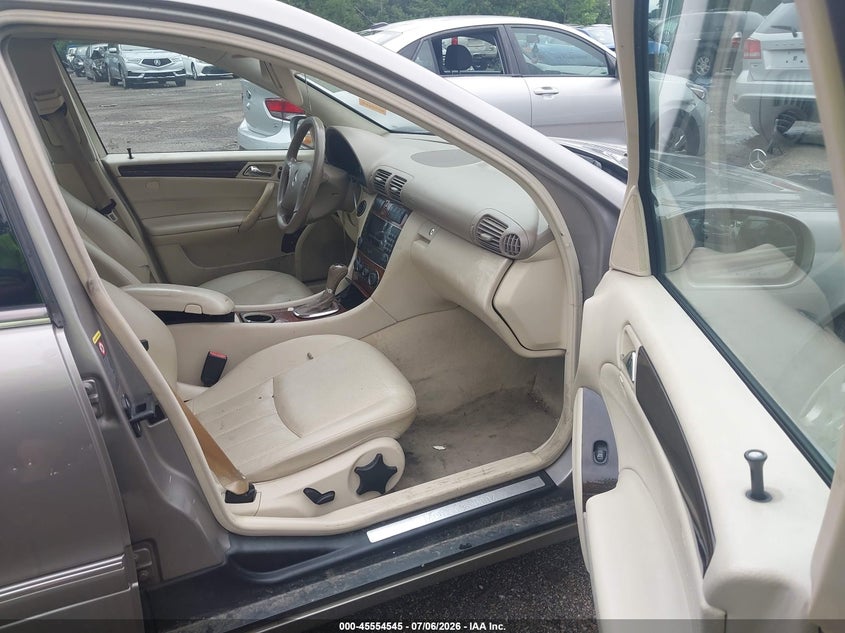 2006 Mercedes-benz C class VIN WDBRF92H06F768188 IAAI salvage auction — FRONT END, Salvage (Ohio), sold $250 on 2026-08-20 (photo 5)