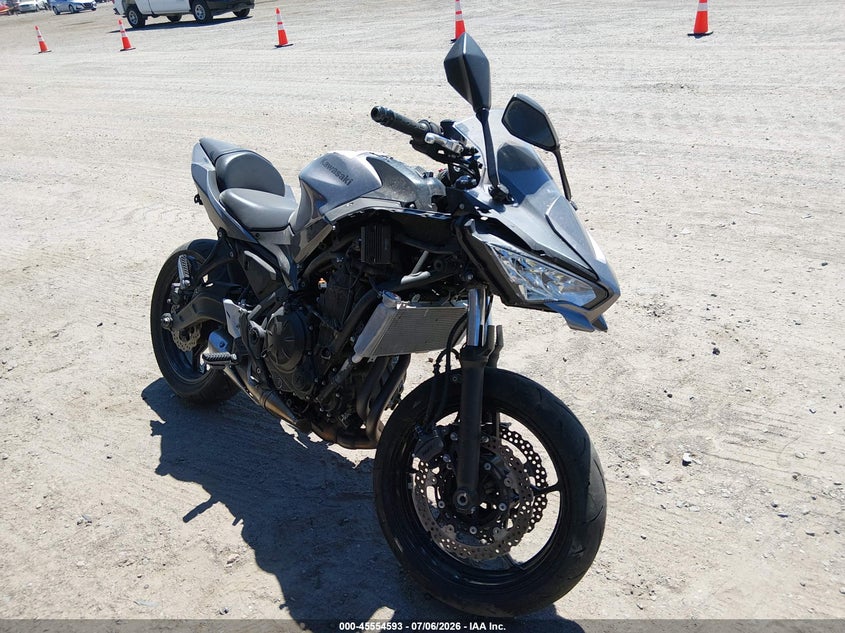 2021 Kawasaki Ninja VIN ML5EXEM19MDA28361 IAAI salvage auction — FRONT END, Salvage (California), sold $1,100 on 2026-07-22 (photo 1)