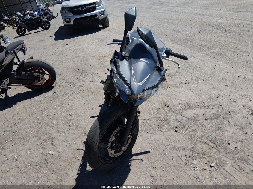 2021 Kawasaki Ninja VIN ML5EXEM19MDA28361 IAAI salvage auction — FRONT END, Salvage (California), sold $1,100 on 2026-07-22 (photo 5)