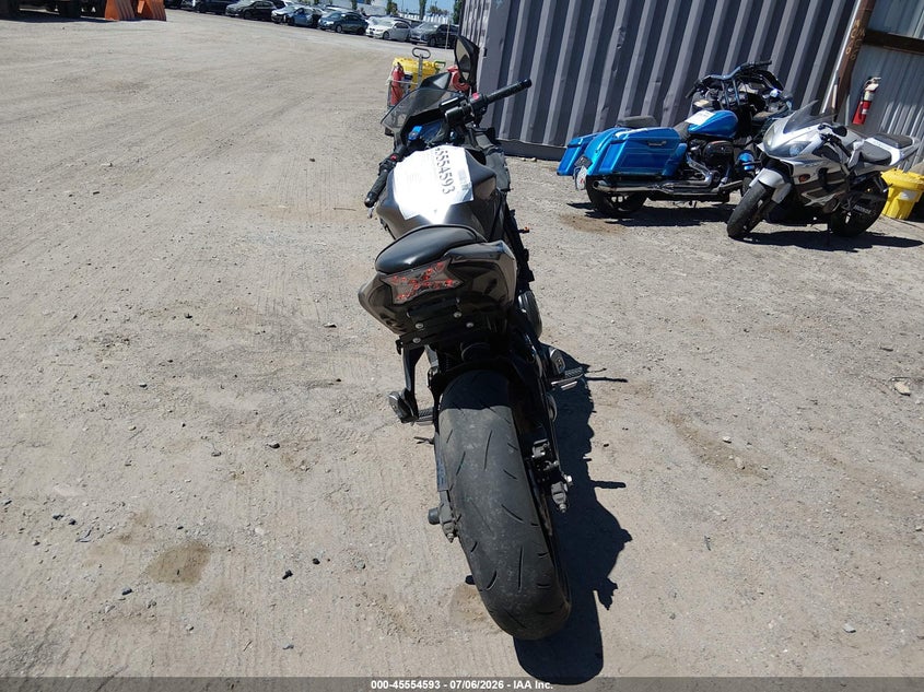 2021 Kawasaki Ninja VIN ML5EXEM19MDA28361 IAAI salvage auction — FRONT END, Salvage (California), sold $1,100 on 2026-07-22 (photo 6)