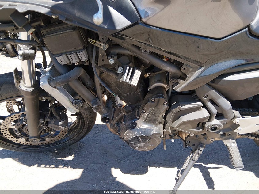 2021 Kawasaki Ninja VIN ML5EXEM19MDA28361 IAAI salvage auction — FRONT END, Salvage (California), sold $1,100 on 2026-07-22 (photo 9)