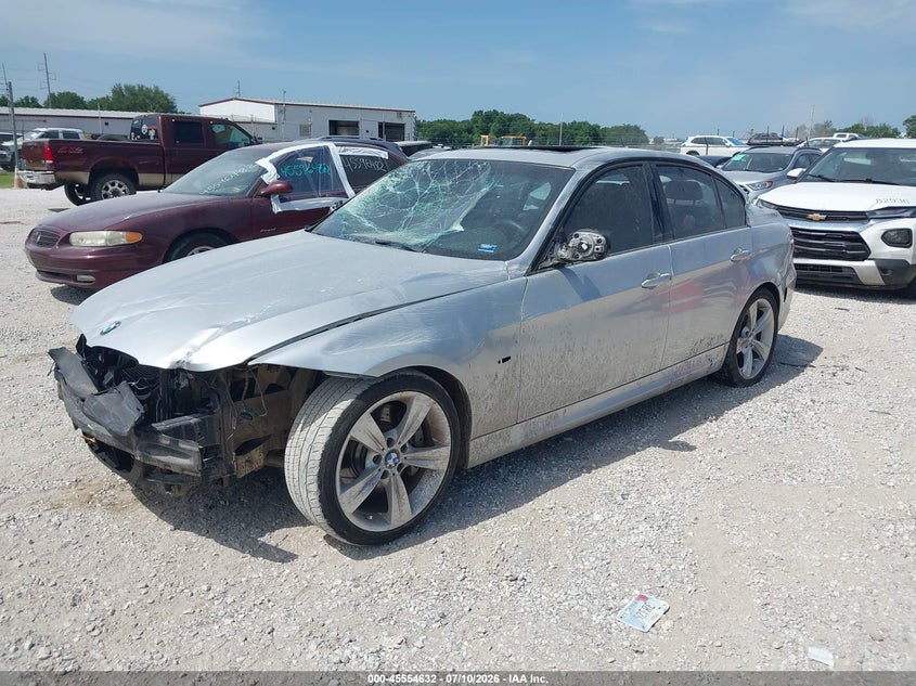 2011 BMW 3 series VIN WBAPN7C52BF184371 IAAI salvage auction — FRONT & REAR, Salvage (Missouri), sold $600 on 2026-07-31 (photo 2)