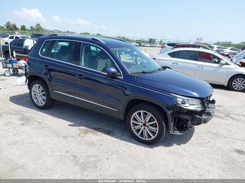 2016 Volkswagen Tiguan VIN WVGAV7AX0GW545046 IAAI salvage auction — FRONT & REAR, Rebuildable (Florida), sold $225 on 2026-07-30 (photo 1)