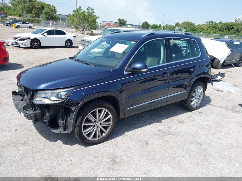 2016 Volkswagen Tiguan VIN WVGAV7AX0GW545046 IAAI salvage auction — FRONT & REAR, Rebuildable (Florida), sold $225 on 2026-07-30 (photo 2)