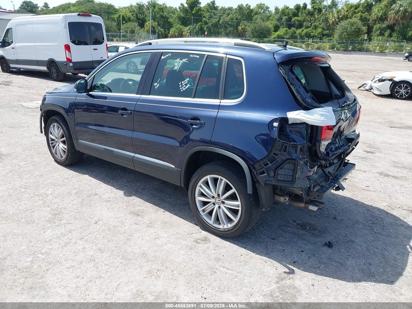 2016 Volkswagen Tiguan VIN WVGAV7AX0GW545046 IAAI salvage auction — FRONT & REAR, Rebuildable (Florida), sold $225 on 2026-07-30 (photo 3)