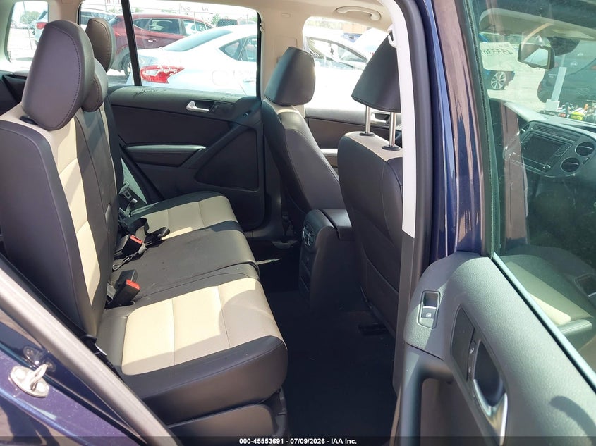 2016 Volkswagen Tiguan VIN WVGAV7AX0GW545046 IAAI salvage auction — FRONT & REAR, Rebuildable (Florida), sold $225 on 2026-07-30 (photo 8)