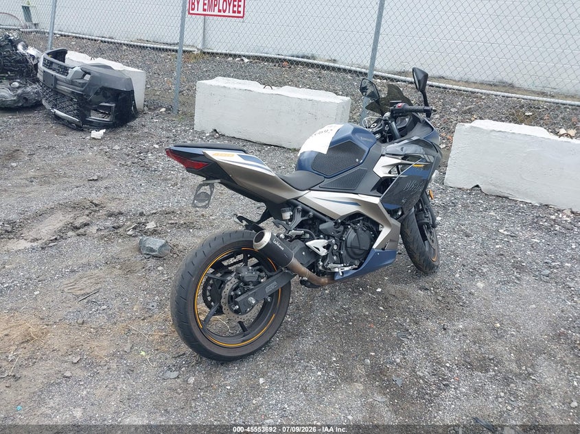2023 Kawasaki Ninja VIN JKAEXKH17PDAP7121 IAAI salvage auction — LEFT & RIGHT, Salvage - Greater Than 75% (Maryland), sold $1,150 on 2026-07-22 (photo 4)
