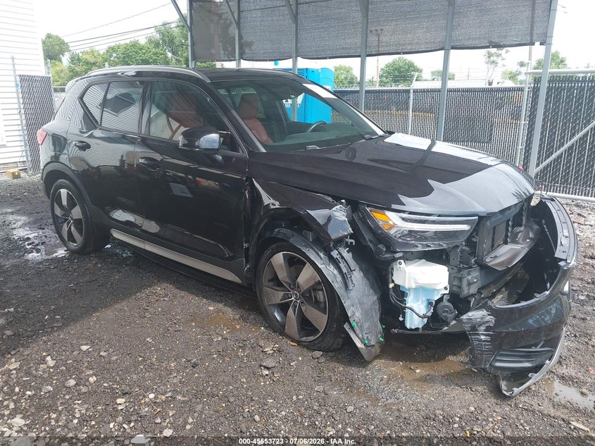 2019 Volvo Xc40 VIN YV4162UK0K2096209 IAAI salvage auction — RIGHT FRONT, Salvage Title, sold $6,500 on 2026-08-17 (photo 1)