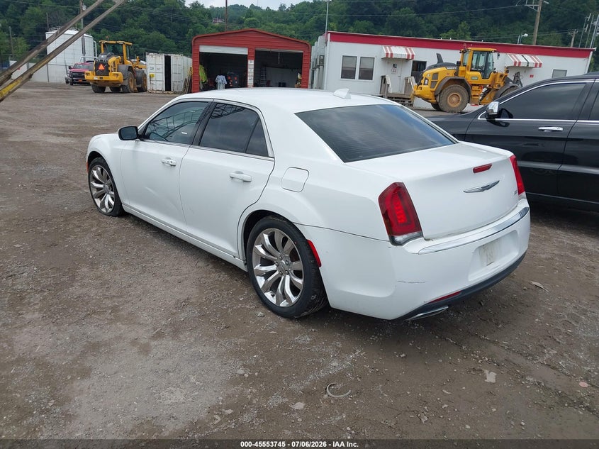 2016 Chrysler 300 VIN 2C3CCAAG5GH343774 IAAI salvage auction — NORMAL WEAR, Salvage Title, sold $1,300 on 2026-09-01 (photo 3)