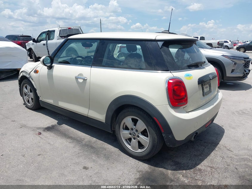 2019 Mini Hard top VIN WMWXP5C55K2H31559 IAAI salvage auction — LEFT FRONT, Salvage Title, sold $1,650 on 2026-08-08 (photo 3)