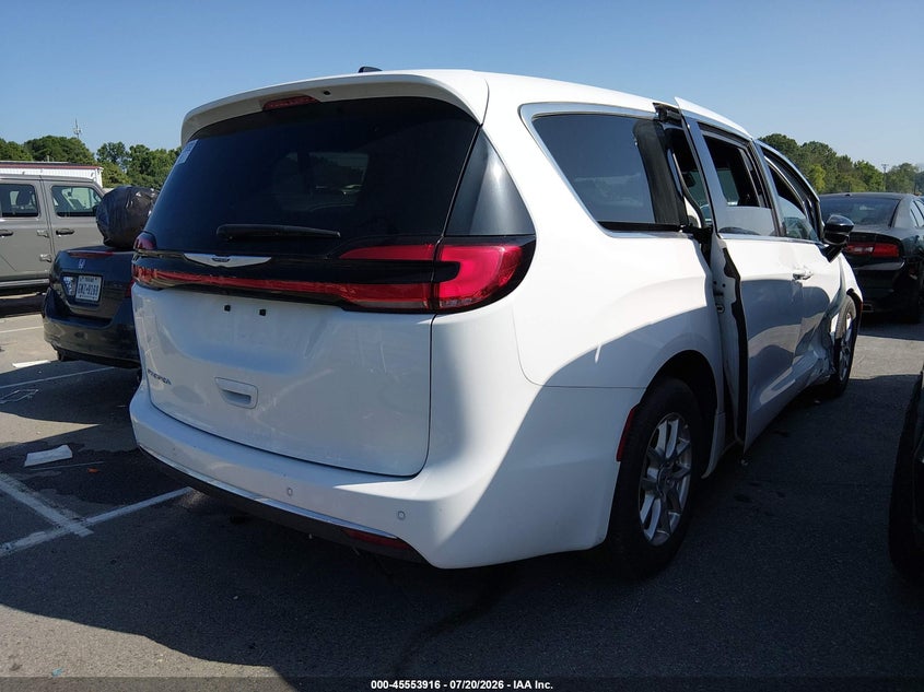 2025 Chrysler Pacifica VIN 2C4RC1BG6SR569751 IAAI salvage auction — SIDE, Clear-Dealer Only (North Carolina), sold $16,800 on 2026-07-29 (photo 4)
