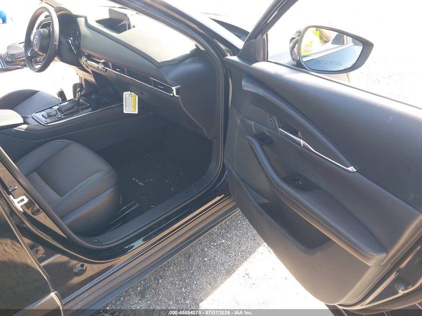 2025 Mazda Cx-30 VIN 3MVDMBCMXSM856064 IAAI salvage auction — LEFT SIDE, Rebuildable (Florida), sold $5,950 on 2026-08-29 (photo 5)