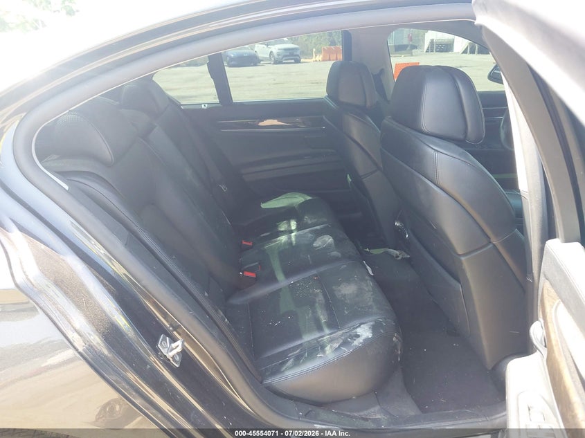 2012 BMW 7er VIN WBAKC6C56CC397112 IAAI salvage auction — ENGINE BURN, Clear (Virginia), sold $375 on 2026-07-28 (photo 8)