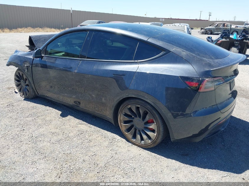 2025 Tesla Model y VIN 7SAYGDEF0SF237579 IAAI salvage auction — FRONT END, Wait Title, sold $8,100 on 2026-08-29 (photo 3)