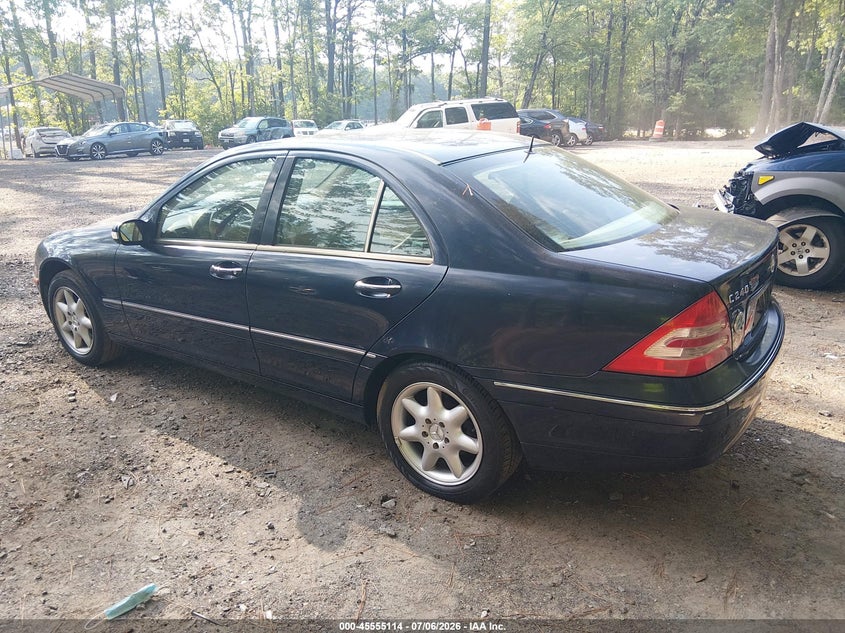 2002 Mercedes-benz C class VIN WDBRF61JX2F139695 IAAI salvage auction — NORMAL WEAR, Clear (Virginia), sold $300 on 2026-07-28 (photo 3)