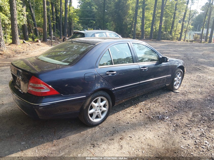 2002 Mercedes-benz C class VIN WDBRF61JX2F139695 IAAI salvage auction — NORMAL WEAR, Clear (Virginia), sold $300 on 2026-07-28 (photo 4)