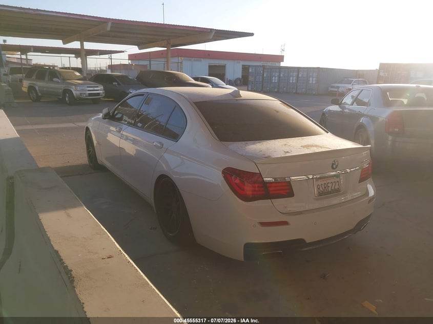2015 BMW 7er VIN WBAYE8C5XFD781599 IAAI salvage auction — UNKNOWN, Clear (Arizona), sold $1,825 on 2026-07-28 (photo 3)