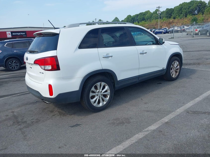2015 Kia Sorento VIN 5XYKUDA7XFG597967 IAAI salvage auction — NORMAL WEAR, Clear (North Carolina), sold $1,750 on 2026-07-09 (photo 4)