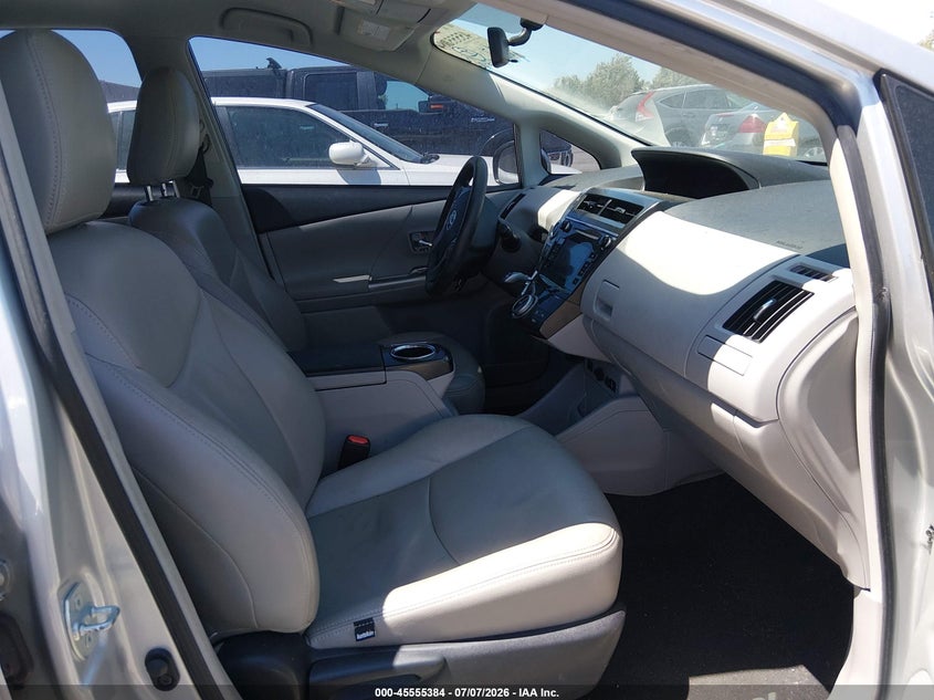 2017 Toyota Prius v VIN JTDZN3EU9HJ066204 IAAI salvage auction — FRONT END, Salvage (California), sold $3,700 on 2026-07-27 (photo 5)