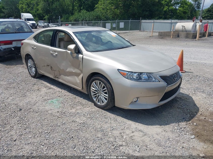 2015 Lexus ES VIN JTHBK1GG5F2176825 IAAI salvage auction — SIDE, Salvage Title, sold $4,550 on 2026-07-28 (photo 1)