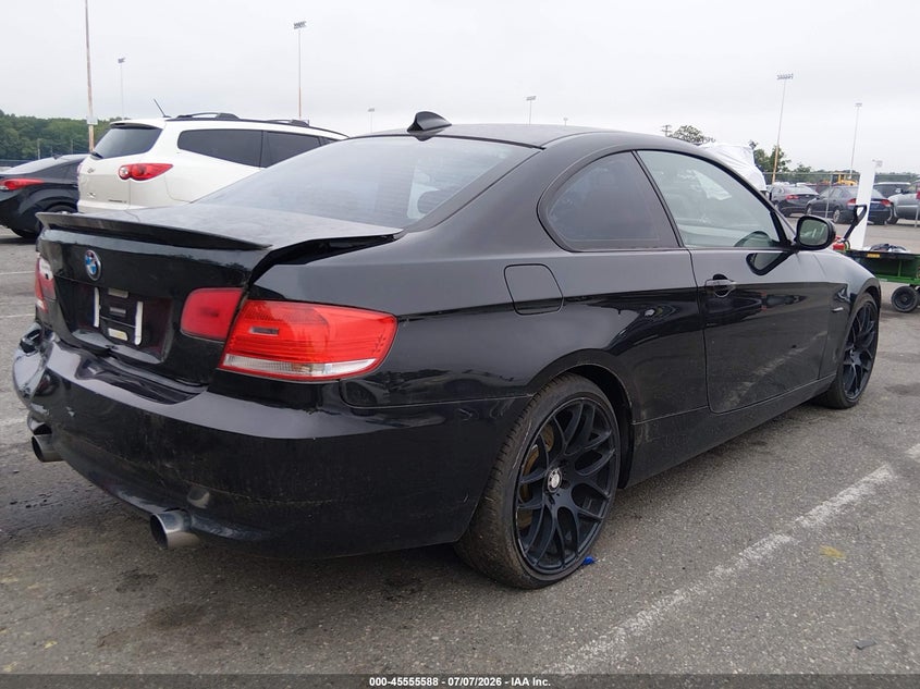 2010 BMW 3er VIN WBAWC7C50AE274818 IAAI salvage auction — REAR END, Salvage (New Jersey), sold $400 on 2026-07-31 (photo 4)