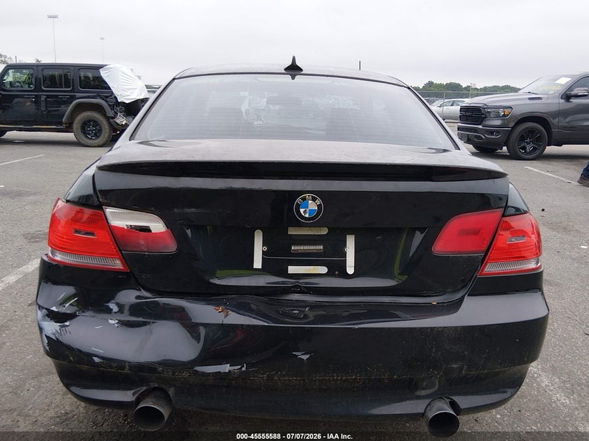 2010 BMW 3er VIN WBAWC7C50AE274818 IAAI salvage auction — REAR END, Salvage (New Jersey), sold $400 on 2026-07-31 (photo 6)