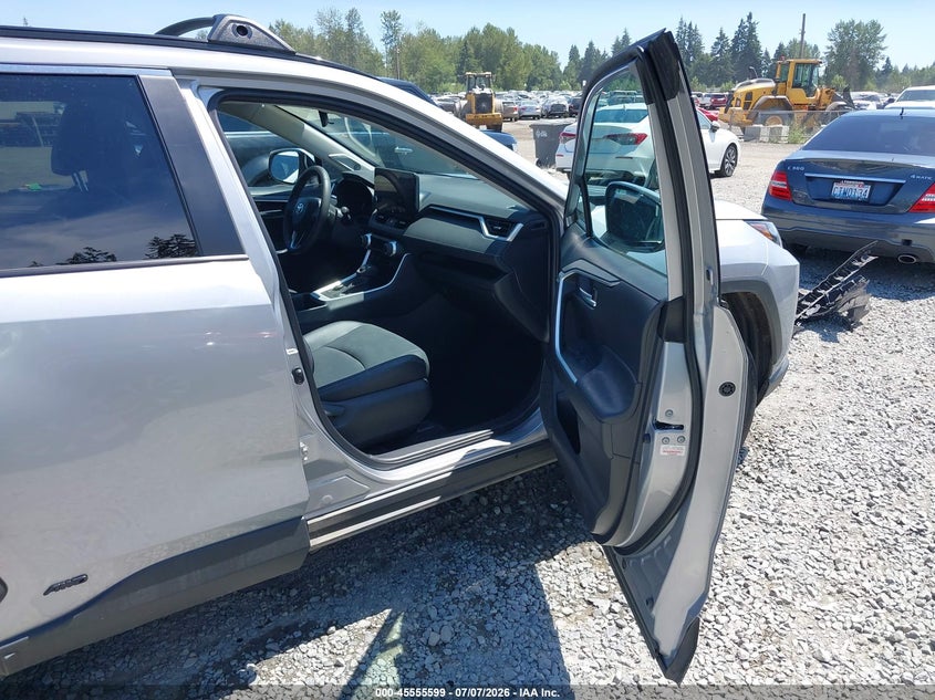 2024 Toyota Rav 4 VIN 4T3B6RFV4RU148305 IAAI salvage auction — REAR END, Bill Of Sale (Washington), sold $25 on 2026-07-29 (photo 5)