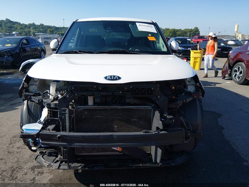 2020 Kia Soul VIN KNDJ23AU3L7718316 IAAI salvage auction — FRONT END, Salvage (Missouri), sold $1,950 on 2026-08-01 (photo 6)