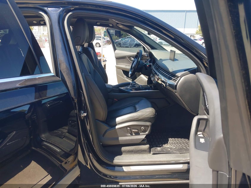 2017 Audi Q7 VIN WA1LAAF79HD019651 IAAI salvage auction — LEFT FRONT, Salvage Title, sold $4,100 on 2026-07-29 (photo 5)