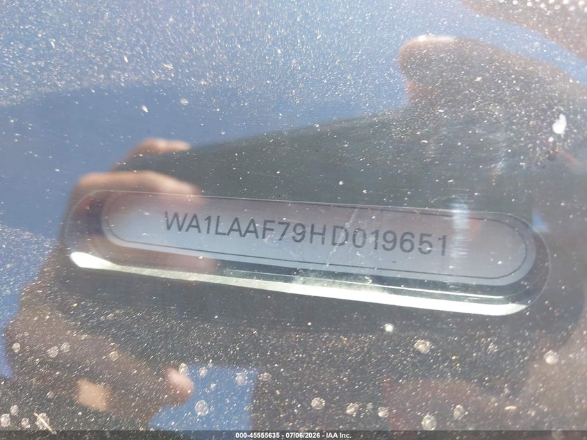 2017 Audi Q7 VIN WA1LAAF79HD019651 IAAI salvage auction — LEFT FRONT, Salvage Title, sold $4,100 on 2026-07-29 (photo 9)