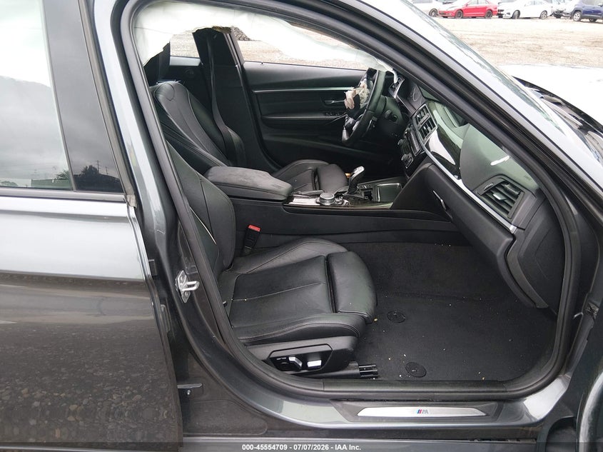2016 BMW 3er VIN WBA8B7G56GNT14284 IAAI salvage auction — FRONT END, Salvage Title, sold $3,000 on 2026-08-25 (photo 5)
