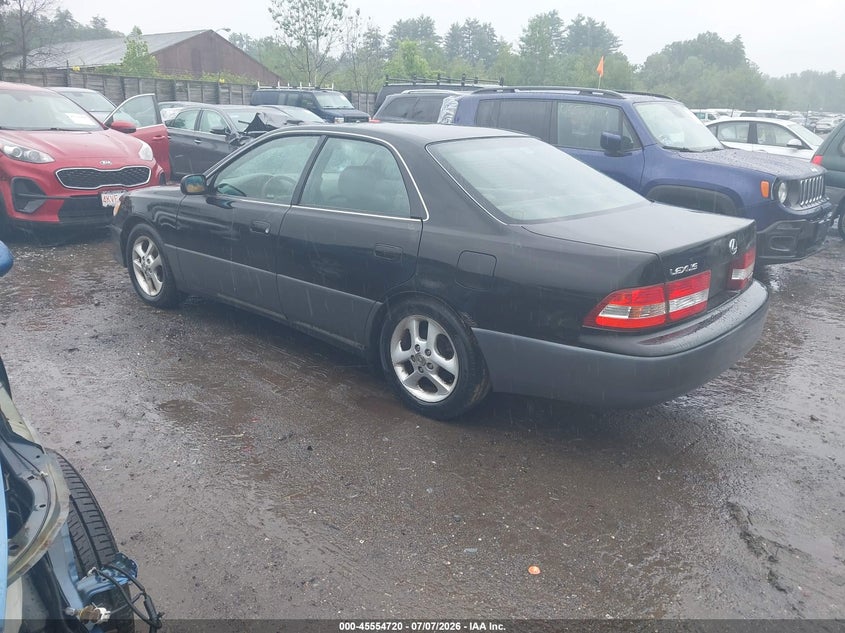 2001 Lexus Es 300 VIN JT8BF28G210341856 IAAI salvage auction — NORMAL WEAR, Clear (Massachusetts), sold $500 on 2026-07-24 (photo 3)