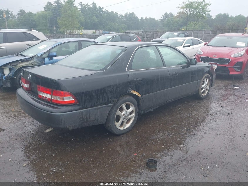 2001 Lexus Es 300 VIN JT8BF28G210341856 IAAI salvage auction — NORMAL WEAR, Clear (Massachusetts), sold $500 on 2026-07-24 (photo 4)