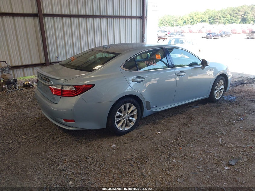 2013 Lexus ES VIN JTHBW1GG8D2001485 IAAI salvage auction — BIOHAZARD/CHEMICAL, Salvage (South Carolina), sold $4,200 on 2026-08-02 (photo 4)