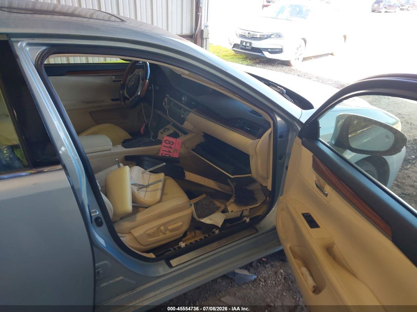 2013 Lexus ES VIN JTHBW1GG8D2001485 IAAI salvage auction — BIOHAZARD/CHEMICAL, Salvage (South Carolina), sold $4,200 on 2026-08-02 (photo 5)