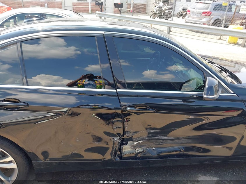 2016 BMW 3er VIN WBA8E9G58GNT81410 IAAI salvage auction — RIGHT SIDE, Wait Title, sold $1,650 on 2026-08-17 (photo 6)
