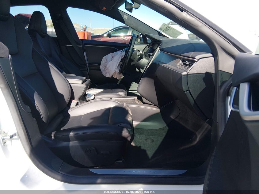 2020 Tesla Model s VIN 5YJSA1E45LF364685 IAAI salvage auction — FRONT END, Salvage Title, sold $25 on 2026-07-24 (photo 5)