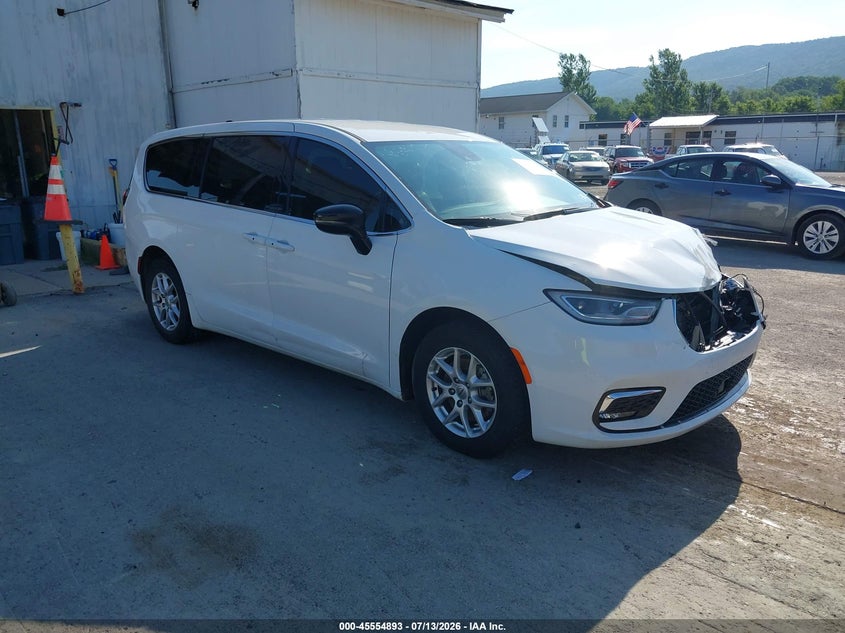2024 Chrysler Pacifica VIN 2C4RC1BG0RR151583 IAAI salvage auction — FRONT END, Salvage (Pennsylvania), sold $6,400 on 2026-08-21 (photo 1)