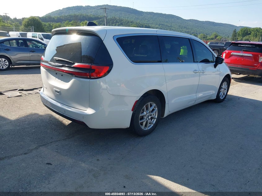 2024 Chrysler Pacifica VIN 2C4RC1BG0RR151583 IAAI salvage auction — FRONT END, Salvage (Pennsylvania), sold $6,400 on 2026-08-21 (photo 4)