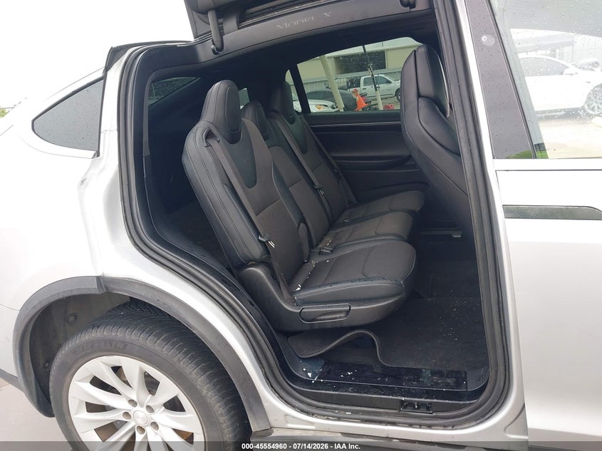 2017 Tesla Model x VIN 5YJXCDE21HF078372 IAAI salvage auction — FRONT END, Salvage Title, sold $5,150 on 2026-10-02 (photo 8)