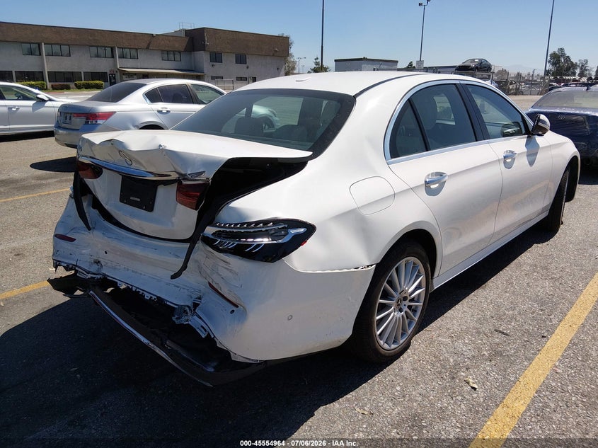 2021 Mercedes-benz E-klasse VIN W1KZF8DB3MA995170 IAAI salvage auction — REAR END, Salvage (California), sold $13,100 on 2026-07-28 (photo 4)