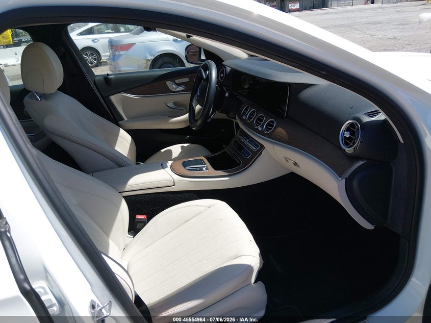 2021 Mercedes-benz E-klasse VIN W1KZF8DB3MA995170 IAAI salvage auction — REAR END, Salvage (California), sold $13,100 on 2026-07-28 (photo 5)
